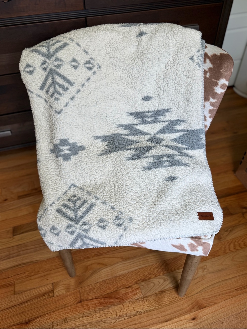 Pendleton - Two Aztec Print Sherpa Throw Blankets - Picture 4 of 7